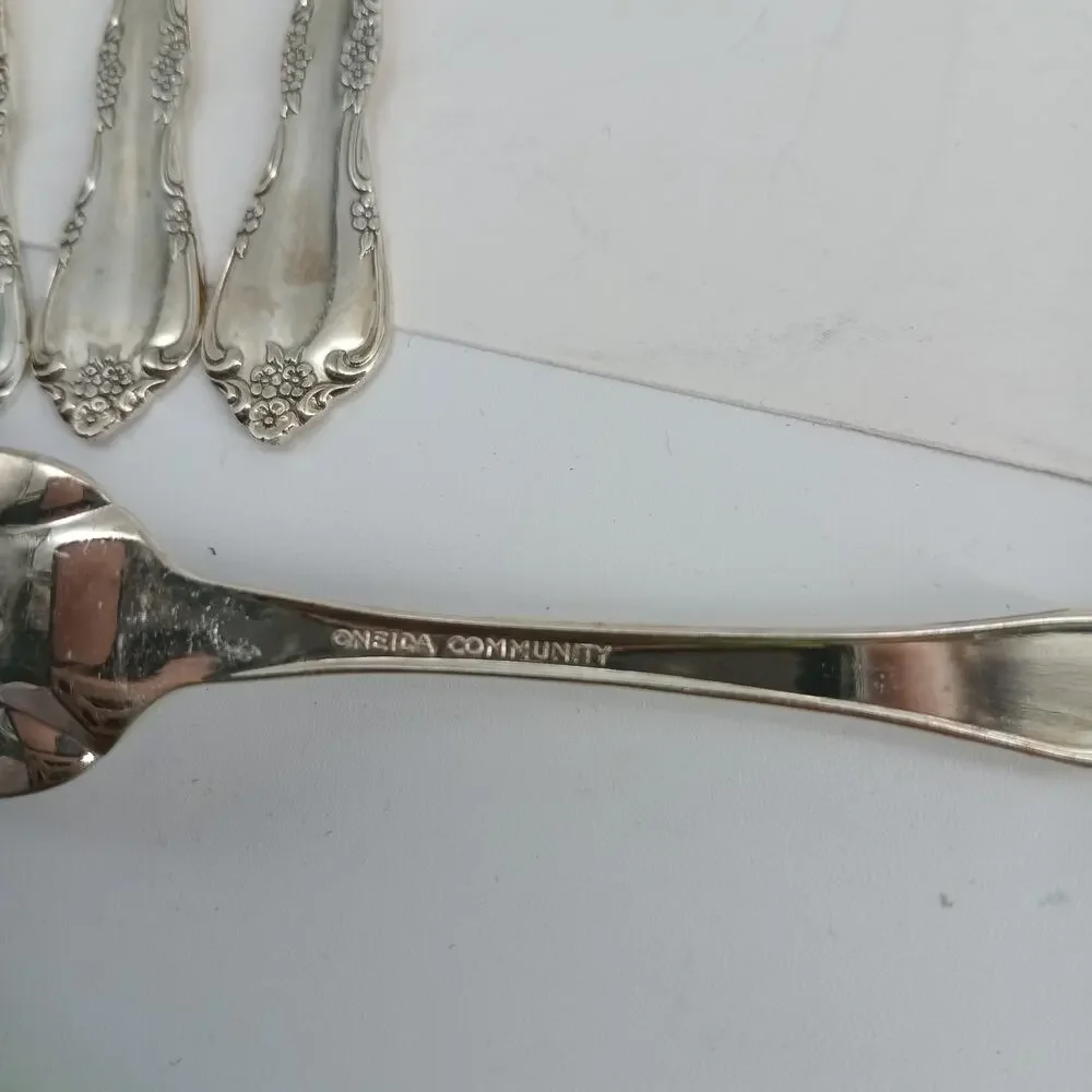 6X SF Vtg 1968 Oneida Community Silverplate Fredericksburg Salad Forks